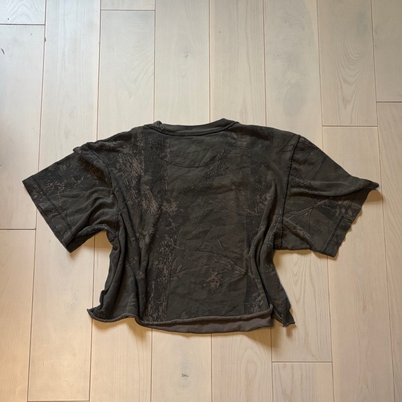 Abercrombie & Fitch Dark Camouflage Crop Top - Picture 4 of 5
